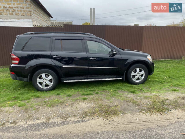 Чорний Мерседес ГЛ-Клас, об'ємом двигуна 4.66 л та пробігом 290 тис. км за 11000 $, фото 1 на Automoto.ua
