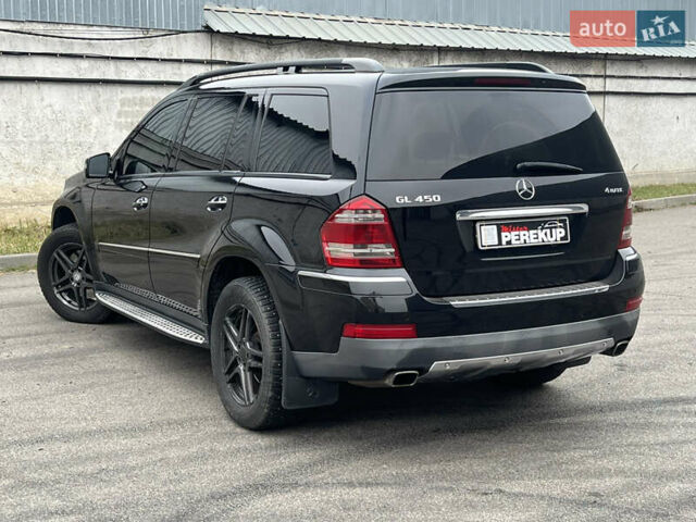Черный Мерседес ГЛ-класс, объемом двигателя 4.66 л и пробегом 427 тыс. км за 10999 $, фото 3 на Automoto.ua
