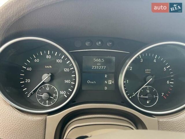Черный Мерседес ГЛ-класс, объемом двигателя 5.46 л и пробегом 231 тыс. км за 13700 $, фото 10 на Automoto.ua