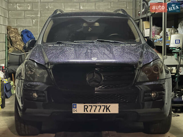 Черный Мерседес ГЛ-класс, объемом двигателя 4.66 л и пробегом 250 тыс. км за 10500 $, фото 2 на Automoto.ua