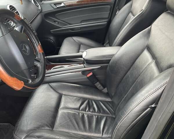 Черный Мерседес ГЛ-класс, объемом двигателя 4.66 л и пробегом 286 тыс. км за 14500 $, фото 18 на Automoto.ua