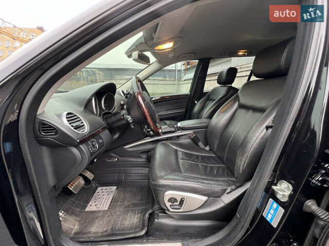 Черный Мерседес ГЛ-класс, объемом двигателя 4.66 л и пробегом 427 тыс. км за 10999 $, фото 8 на Automoto.ua