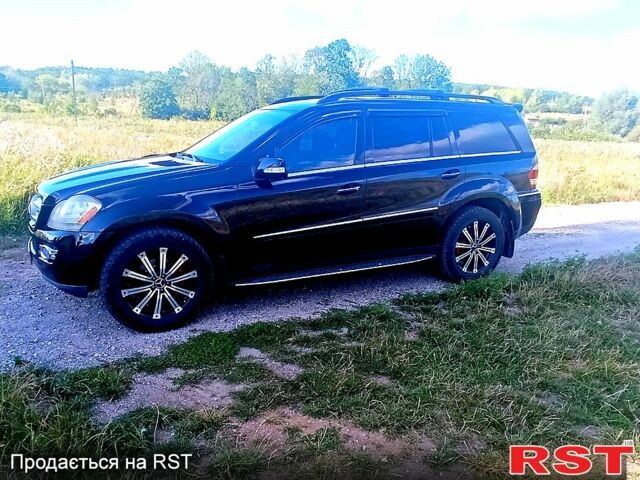 Черный Мерседес ГЛ-класс, объемом двигателя 4.7 л и пробегом 233 тыс. км за 12000 $, фото 1 на Automoto.ua