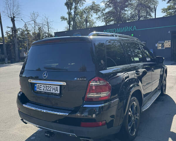 Черный Мерседес ГЛ-класс, объемом двигателя 5.46 л и пробегом 235 тыс. км за 12900 $, фото 5 на Automoto.ua