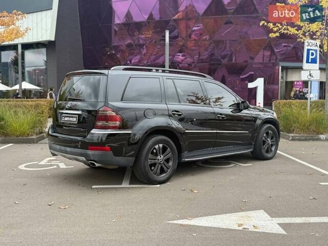 Мерседес ГЛ-класс 2007 в Киеве на Automoto.ua Черный Мерседес ГЛ-класс, объемом двигателя 4.66 л и пробегом 152 тыс. км за 11990 $, фото 5 на Automoto.ua