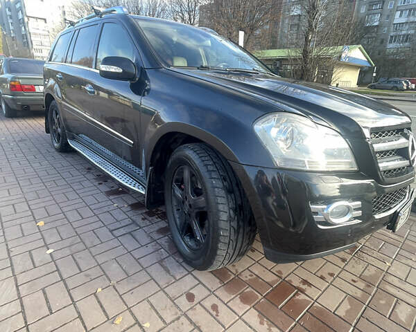Черный Мерседес ГЛ-класс, объемом двигателя 4.66 л и пробегом 288 тыс. км за 10000 $, фото 16 на Automoto.ua