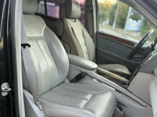 Мерседес ГЛ-класс 2007 в Запорожье на Automoto.ua Черный Мерседес ГЛ-класс, объемом двигателя 5.5 л и пробегом 265 тыс. км за 6200 $, фото 11 на Automoto.ua