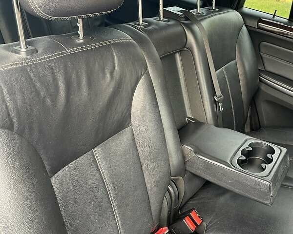 Черный Мерседес ГЛ-класс, объемом двигателя 4.66 л и пробегом 286 тыс. км за 14500 $, фото 47 на Automoto.ua