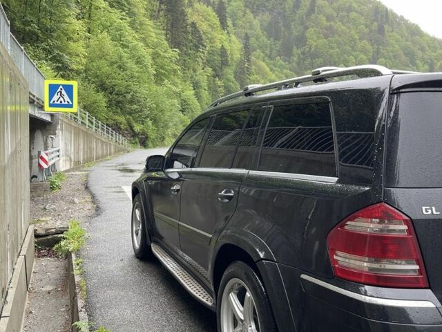 Черный Мерседес ГЛ-класс, объемом двигателя 5.5 л и пробегом 245 тыс. км за 17000 $, фото 7 на Automoto.ua