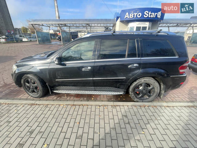 Черный Мерседес ГЛ-класс, объемом двигателя 4.66 л и пробегом 288 тыс. км за 10000 $, фото 2 на Automoto.ua