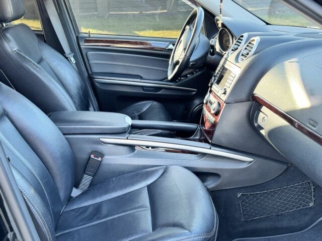 Черный Мерседес ГЛ-класс, объемом двигателя 5.5 л и пробегом 230 тыс. км за 12500 $, фото 9 на Automoto.ua