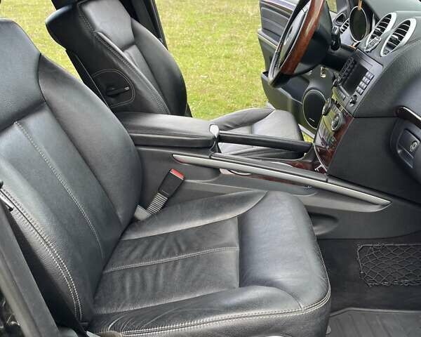 Черный Мерседес ГЛ-класс, объемом двигателя 4.66 л и пробегом 286 тыс. км за 14500 $, фото 28 на Automoto.ua