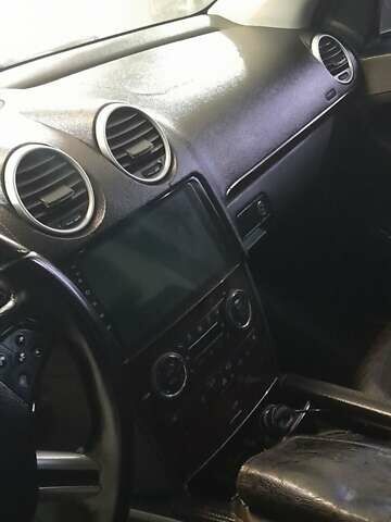 Черный Мерседес ГЛ-класс, объемом двигателя 2.99 л и пробегом 370 тыс. км за 16000 $, фото 25 на Automoto.ua