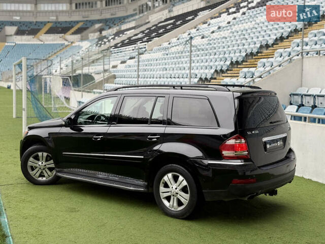 Чорний Мерседес ГЛ-Клас, об'ємом двигуна 4.66 л та пробігом 160 тис. км за 8900 $, фото 12 на Automoto.ua