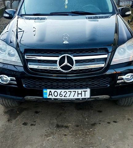 Черный Мерседес ГЛ-класс, объемом двигателя 3 л и пробегом 320 тыс. км за 14750 $, фото 12 на Automoto.ua