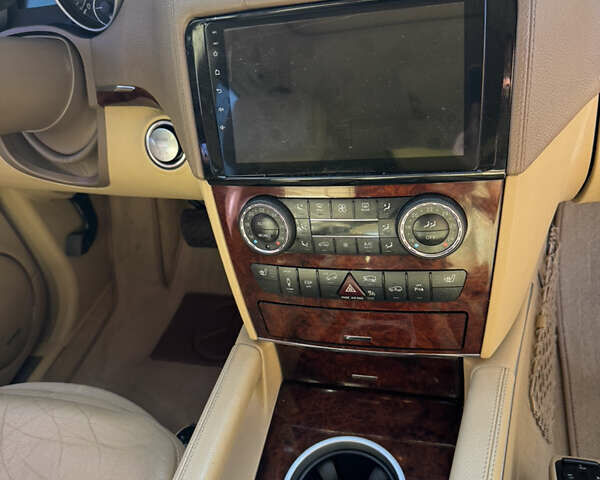 Черный Мерседес ГЛ-класс, объемом двигателя 5.46 л и пробегом 235 тыс. км за 12900 $, фото 19 на Automoto.ua