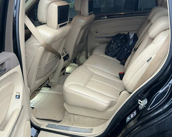 Черный Мерседес ГЛ-класс, объемом двигателя 3 л и пробегом 270 тыс. км за 14500 $, фото 13 на Automoto.ua