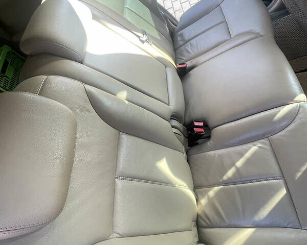 Черный Мерседес ГЛ-класс, объемом двигателя 4.66 л и пробегом 288 тыс. км за 10000 $, фото 8 на Automoto.ua