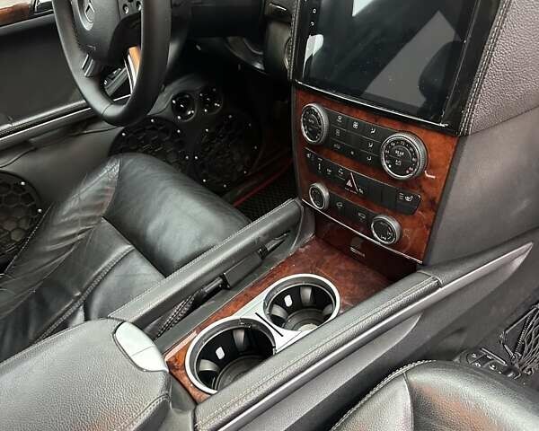 Чорний Мерседес ГЛ-Клас, об'ємом двигуна 4.66 л та пробігом 262 тис. км за 9800 $, фото 8 на Automoto.ua