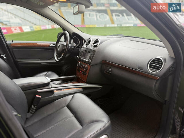 Чорний Мерседес ГЛ-Клас, об'ємом двигуна 4.66 л та пробігом 160 тис. км за 8900 $, фото 45 на Automoto.ua