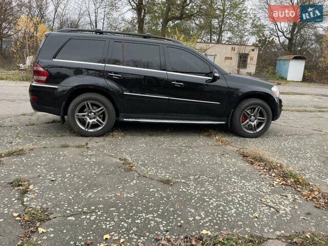 Черный Мерседес ГЛ-класс, объемом двигателя 5.46 л и пробегом 249 тыс. км за 10000 $, фото 5 на Automoto.ua