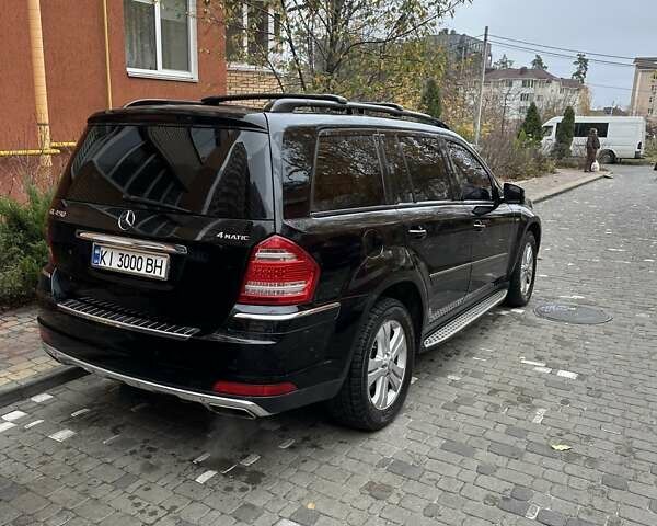 Черный Мерседес ГЛ-класс, объемом двигателя 4.66 л и пробегом 349 тыс. км за 14000 $, фото 2 на Automoto.ua