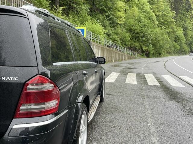 Черный Мерседес ГЛ-класс, объемом двигателя 5.5 л и пробегом 245 тыс. км за 17000 $, фото 8 на Automoto.ua