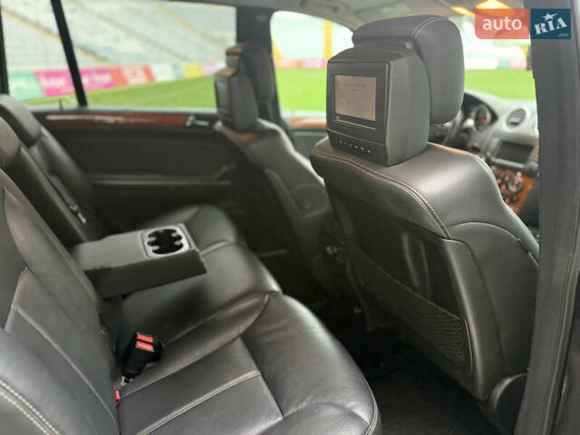 Чорний Мерседес ГЛ-Клас, об'ємом двигуна 4.66 л та пробігом 160 тис. км за 8900 $, фото 36 на Automoto.ua