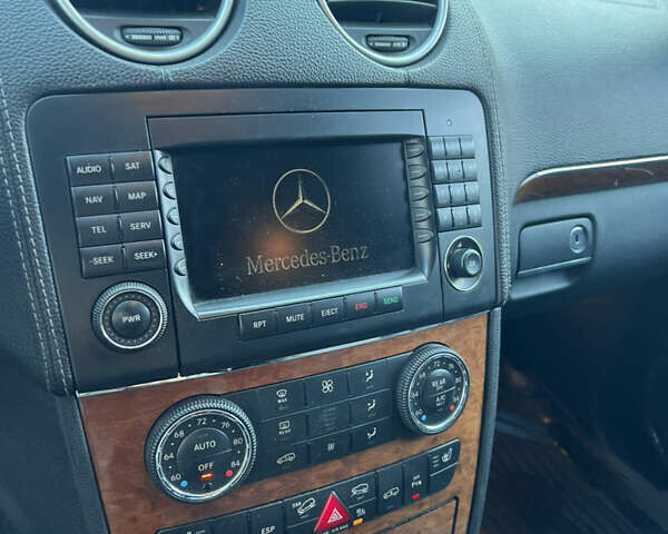 Черный Мерседес ГЛ-класс, объемом двигателя 4.66 л и пробегом 278 тыс. км за 11900 $, фото 27 на Automoto.ua