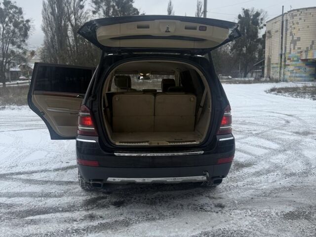 Чорний Мерседес ГЛ-Клас, об'ємом двигуна 3 л та пробігом 380 тис. км за 8200 $, фото 16 на Automoto.ua
