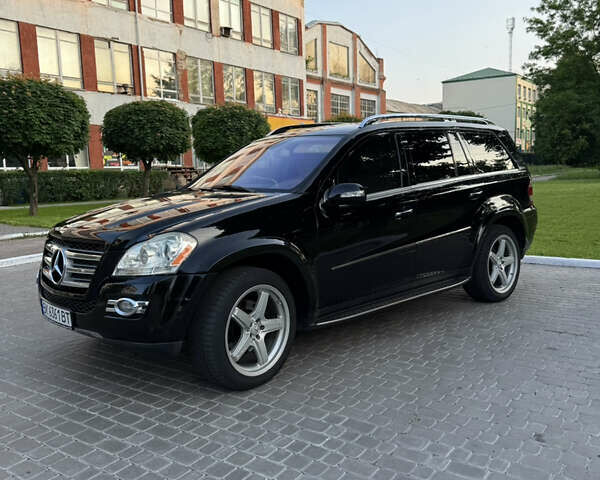 Черный Мерседес ГЛ-класс, объемом двигателя 4.7 л и пробегом 300 тыс. км за 8900 $, фото 8 на Automoto.ua