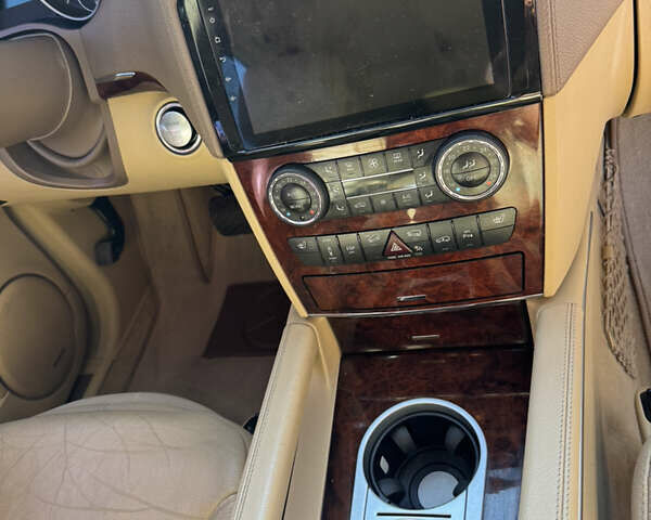 Черный Мерседес ГЛ-класс, объемом двигателя 5.46 л и пробегом 235 тыс. км за 12900 $, фото 4 на Automoto.ua