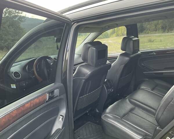 Черный Мерседес ГЛ-класс, объемом двигателя 4.66 л и пробегом 286 тыс. км за 14500 $, фото 19 на Automoto.ua