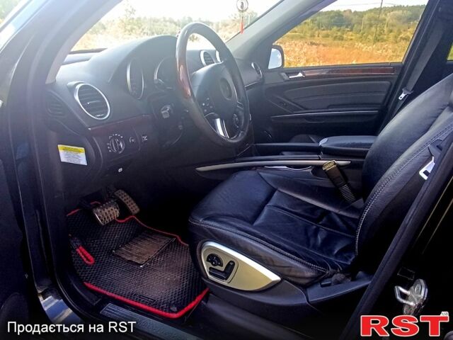 Черный Мерседес ГЛ-класс, объемом двигателя 4.7 л и пробегом 233 тыс. км за 12000 $, фото 3 на Automoto.ua