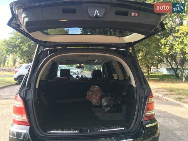 Чорний Мерседес ГЛ-Клас, об'ємом двигуна 5.46 л та пробігом 203 тис. км за 14000 $, фото 7 на Automoto.ua