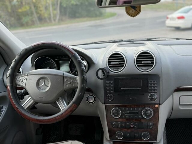 Мерседес ГЛ-класс 2007 в Запорожье на Automoto.ua Черный Мерседес ГЛ-класс, объемом двигателя 5.5 л и пробегом 265 тыс. км за 6200 $, фото 8 на Automoto.ua