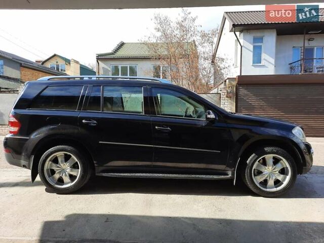 Черный Мерседес ГЛ-класс, объемом двигателя 4.66 л и пробегом 145 тыс. км за 14999 $, фото 1 на Automoto.ua