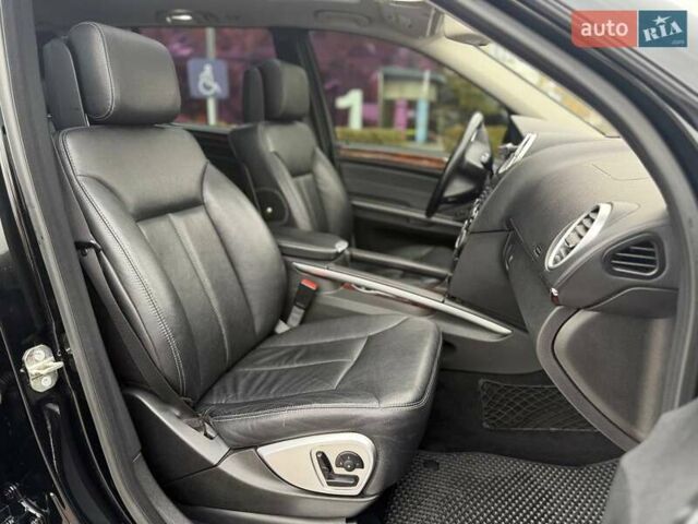 Мерседес ГЛ-класс 2007 в Киеве на Automoto.ua Черный Мерседес ГЛ-класс, объемом двигателя 4.66 л и пробегом 152 тыс. км за 11990 $, фото 13 на Automoto.ua