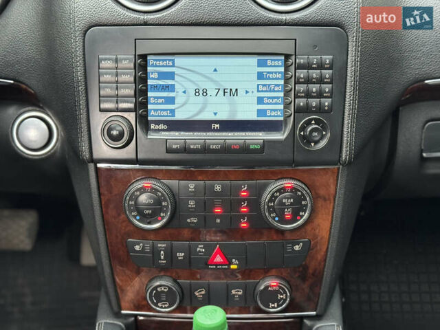 Чорний Мерседес ГЛ-Клас, об'ємом двигуна 4.66 л та пробігом 490 тис. км за 11899 $, фото 12 на Automoto.ua