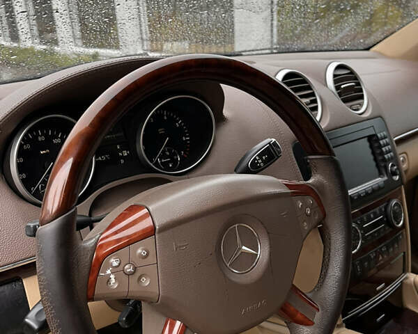 Черный Мерседес ГЛ-класс, объемом двигателя 5.5 л и пробегом 300 тыс. км за 9600 $, фото 8 на Automoto.ua