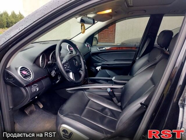 Черный Мерседес ГЛ-класс, объемом двигателя 3 л и пробегом 250 тыс. км за 14000 $, фото 4 на Automoto.ua