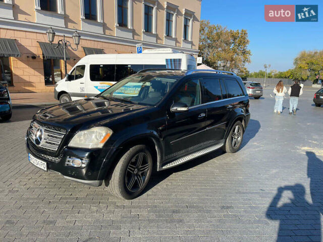 Черный Мерседес ГЛ-класс, объемом двигателя 5.46 л и пробегом 196 тыс. км за 12000 $, фото 6 на Automoto.ua