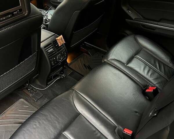 Чорний Мерседес ГЛ-Клас, об'ємом двигуна 5.46 л та пробігом 210 тис. км за 15999 $, фото 6 на Automoto.ua