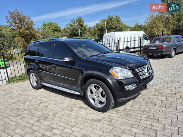 Черный Мерседес ГЛ-класс, объемом двигателя 5.46 л и пробегом 307 тыс. км за 11750 $, фото 5 на Automoto.ua