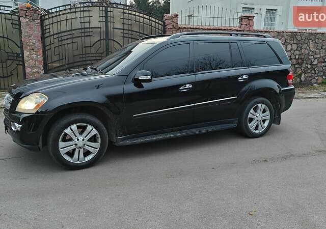 Чорний Мерседес ГЛ-Клас, об'ємом двигуна 4.66 л та пробігом 318 тис. км за 8900 $, фото 7 на Automoto.ua