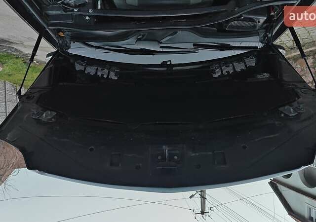 Чорний Мерседес ГЛ-Клас, об'ємом двигуна 4.66 л та пробігом 318 тис. км за 8900 $, фото 28 на Automoto.ua