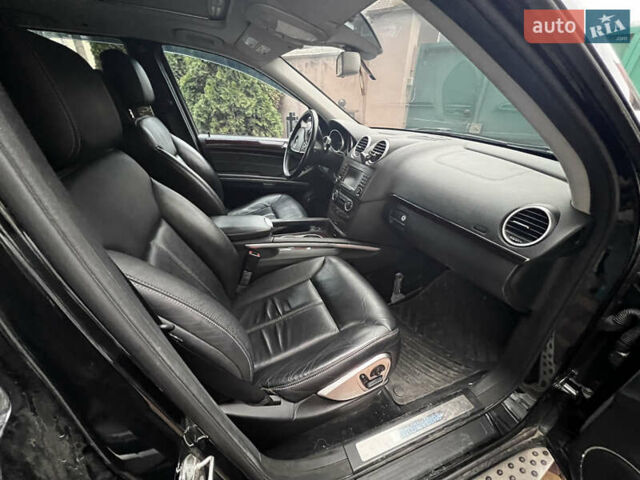 Черный Мерседес ГЛ-класс, объемом двигателя 5.46 л и пробегом 255 тыс. км за 10999 $, фото 7 на Automoto.ua