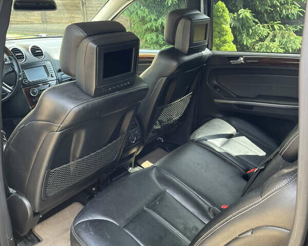 Черный Мерседес ГЛ-класс, объемом двигателя 5.46 л и пробегом 350 тыс. км за 10450 $, фото 4 на Automoto.ua