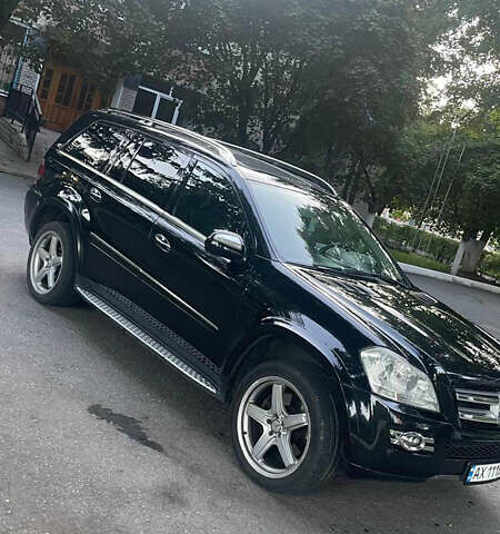 Черный Мерседес ГЛ-класс, объемом двигателя 4.66 л и пробегом 238 тыс. км за 11900 $, фото 1 на Automoto.ua