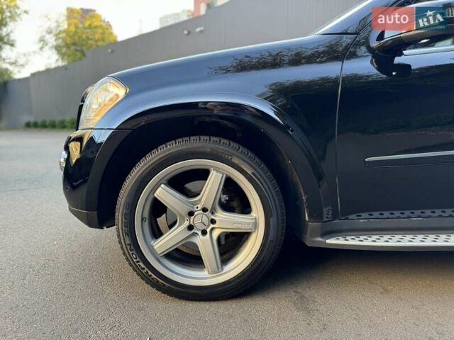 Черный Мерседес ГЛ-класс, объемом двигателя 5.46 л и пробегом 227 тыс. км за 10000 $, фото 12 на Automoto.ua